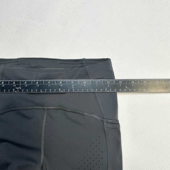 Women's Lululemon Uncovered Strength High-Rise Crop 23" Graphite Grey SZ 6 - Picture 13 of 16